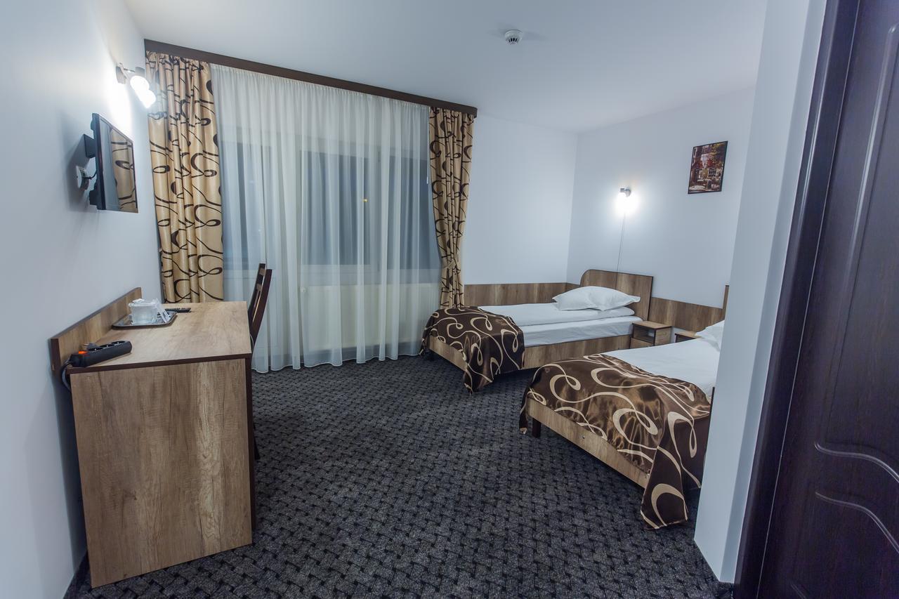 Hotel Raxand Residence Mioveni Eksteriør billede