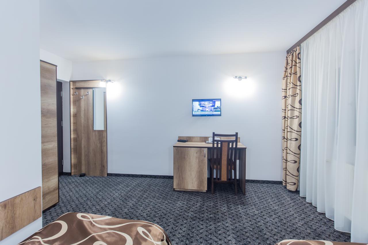 Hotel Raxand Residence Mioveni Eksteriør billede